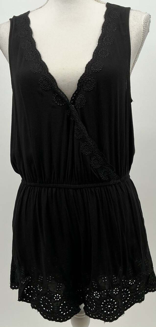 Forever 21 Black Lace Trim Romper Floral Eyelet Women's Size MD Romantic Vintage